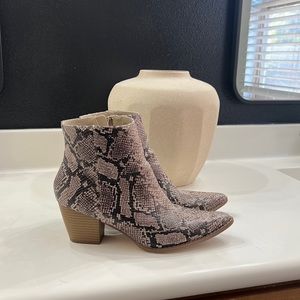 Lulus x Matisse Snake skin booties size 9